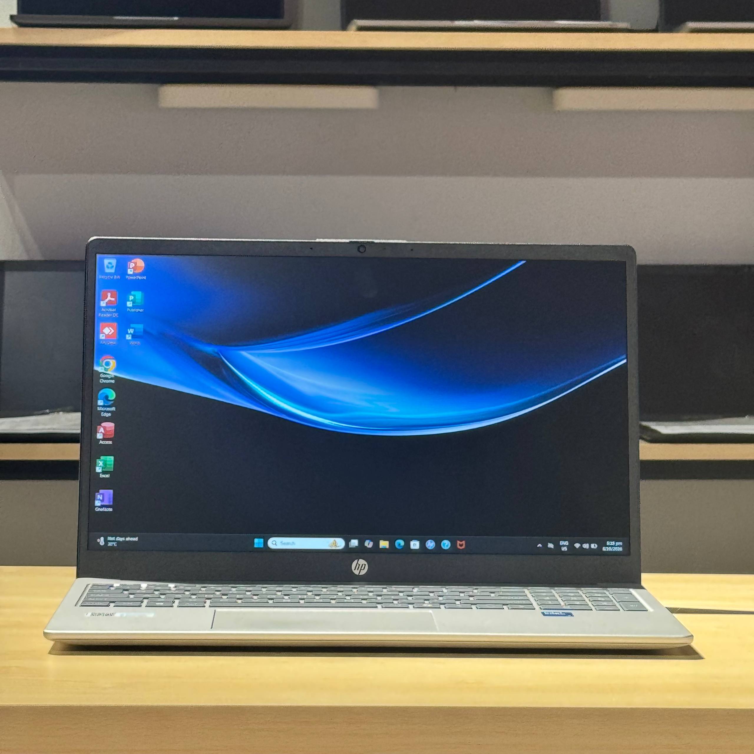 HP 15s (2025) product image 1