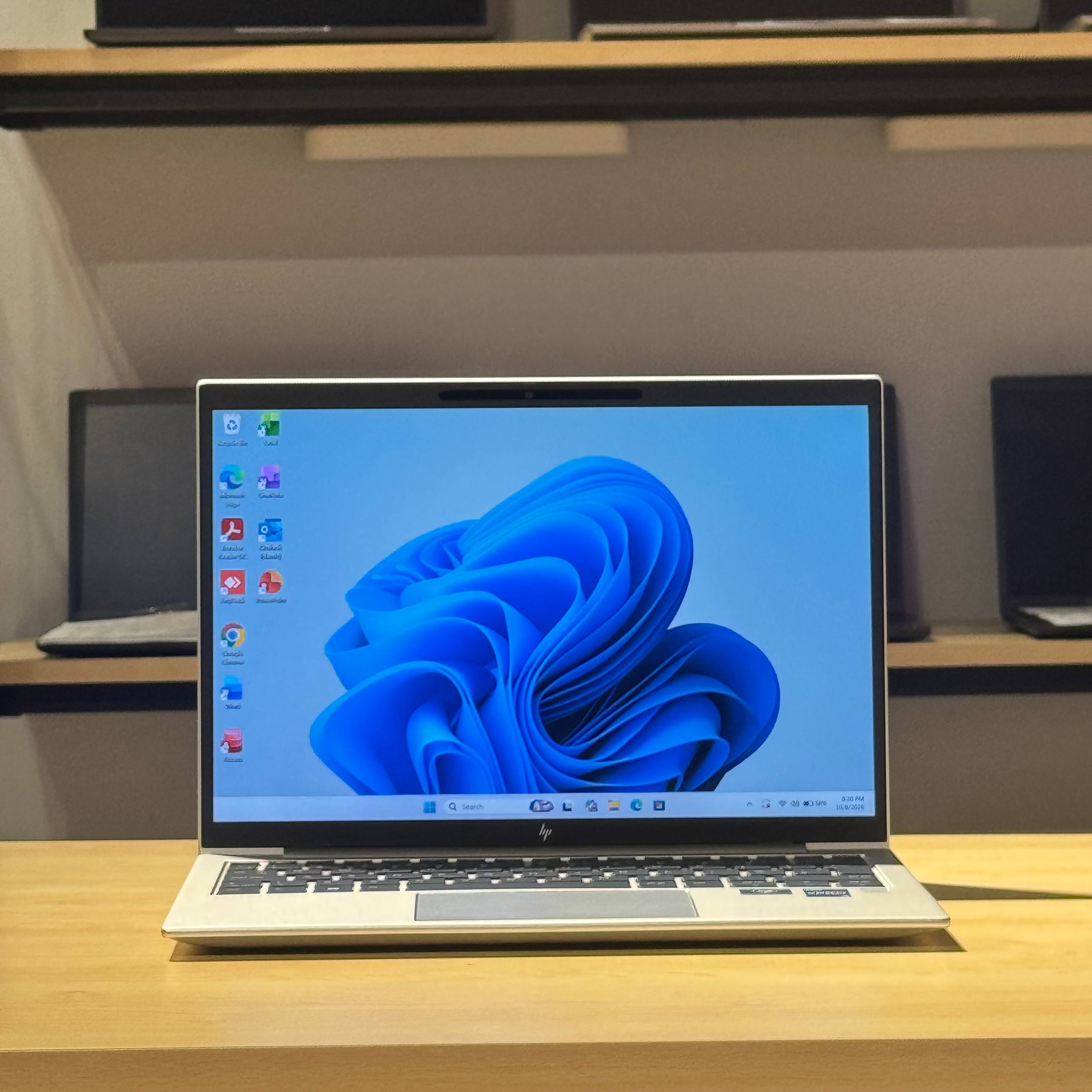 HP EliteBook 830 G9 product image 1
